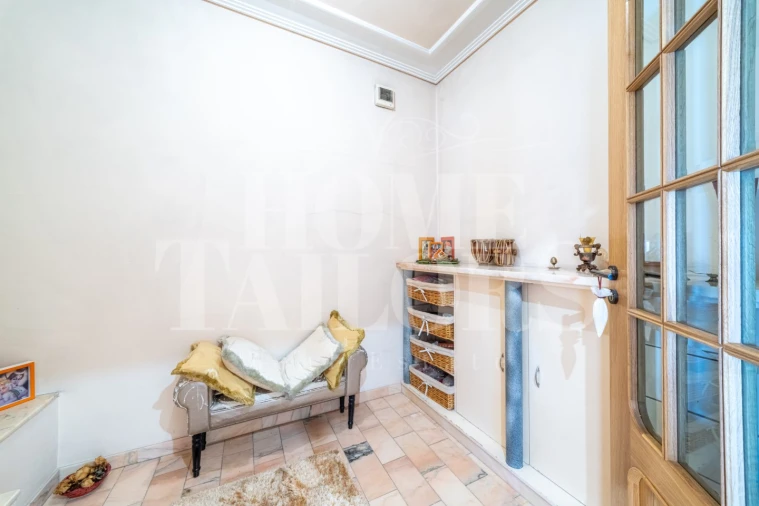 Apartamento T5 para Venda em Sacavém e Prior Velho Foto 17