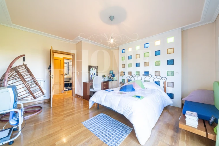 Apartamento T5 para Venda em Sacavém e Prior Velho Foto 22