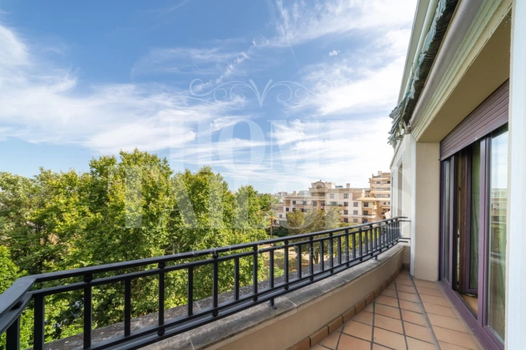 Apartamento T5 para Venda em Sacavém e Prior Velho Foto 34