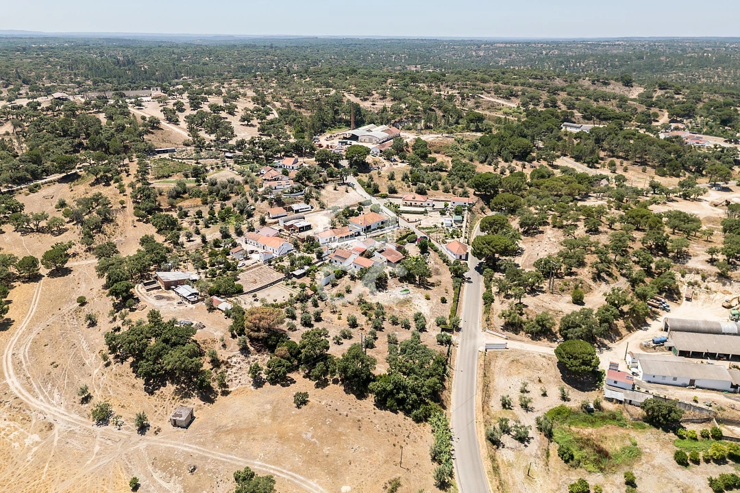 Quinta T4 para Venda em Mora Foto 75