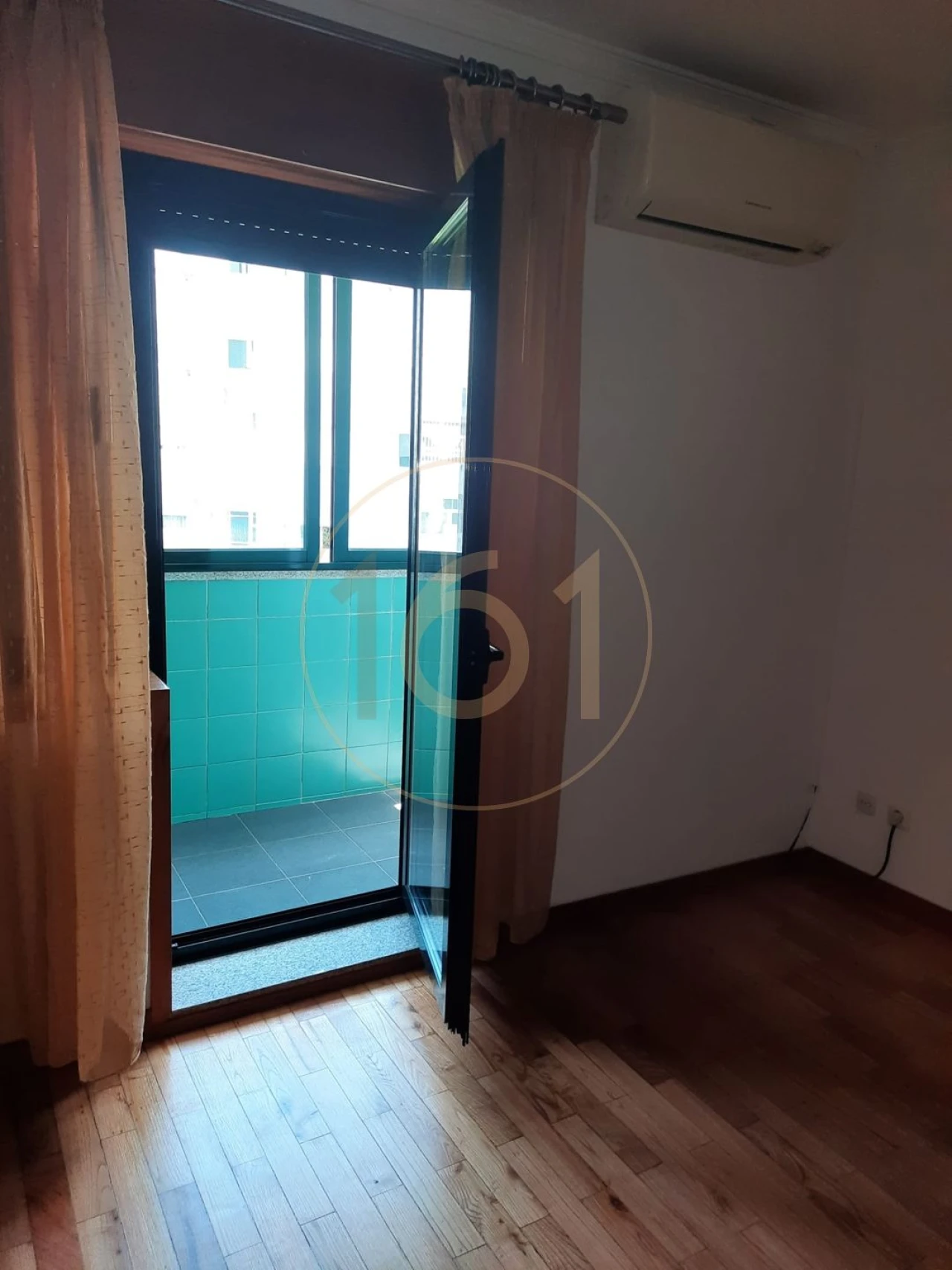 Apartamento T2 para Arrendamento em Paranhos Foto 13