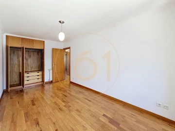 Apartamento T2 para Arrendamento em Paranhos