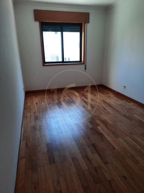 Apartamento T2 para Arrendamento em Paranhos