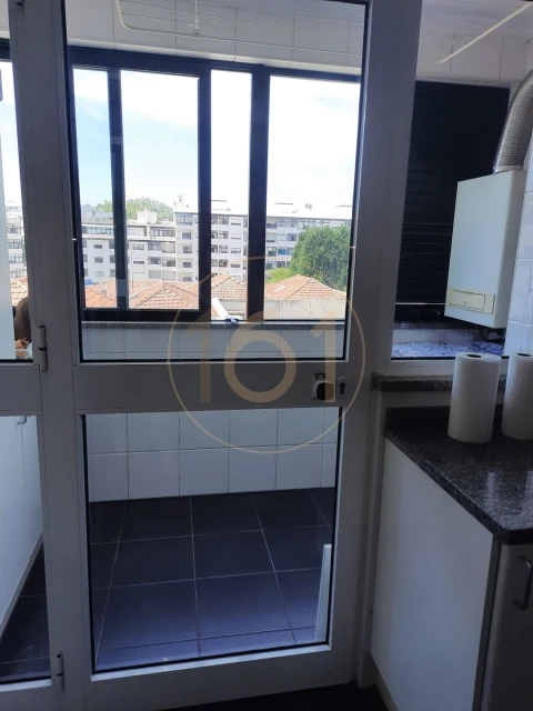 Apartamento T2 para Arrendamento em Paranhos