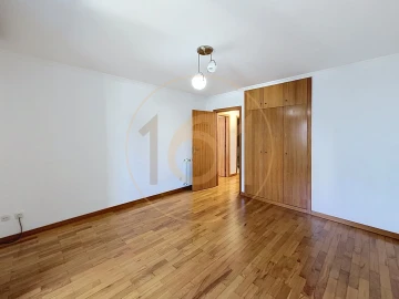 Apartamento T2 para Arrendamento em Paranhos
