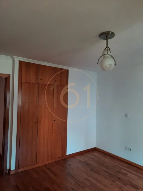 Apartamento T2 para Arrendamento em Paranhos