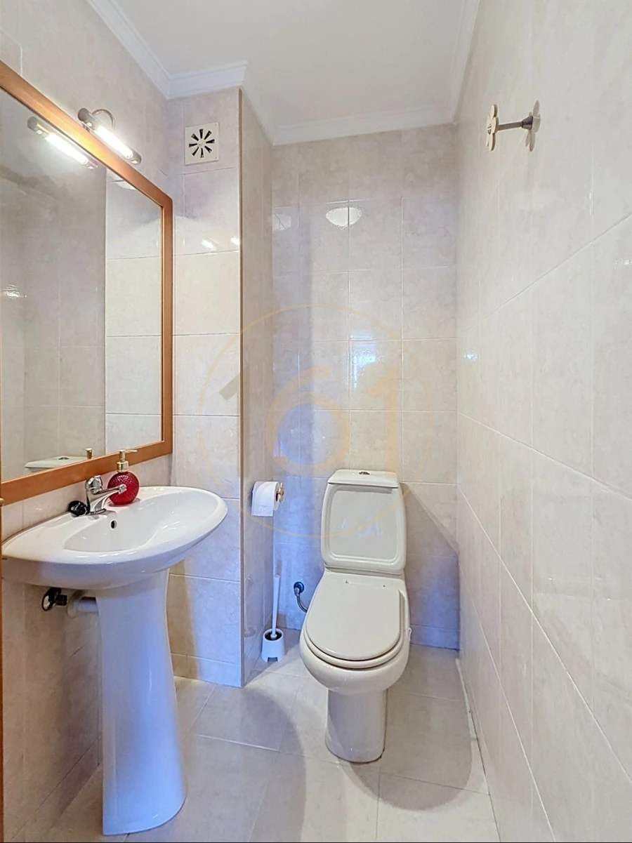 Apartamento T2 para Arrendamento em Paranhos Foto 12