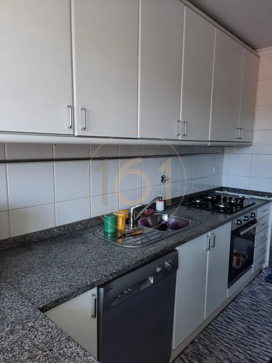 Apartamento T2 para Arrendamento em Paranhos Foto 4