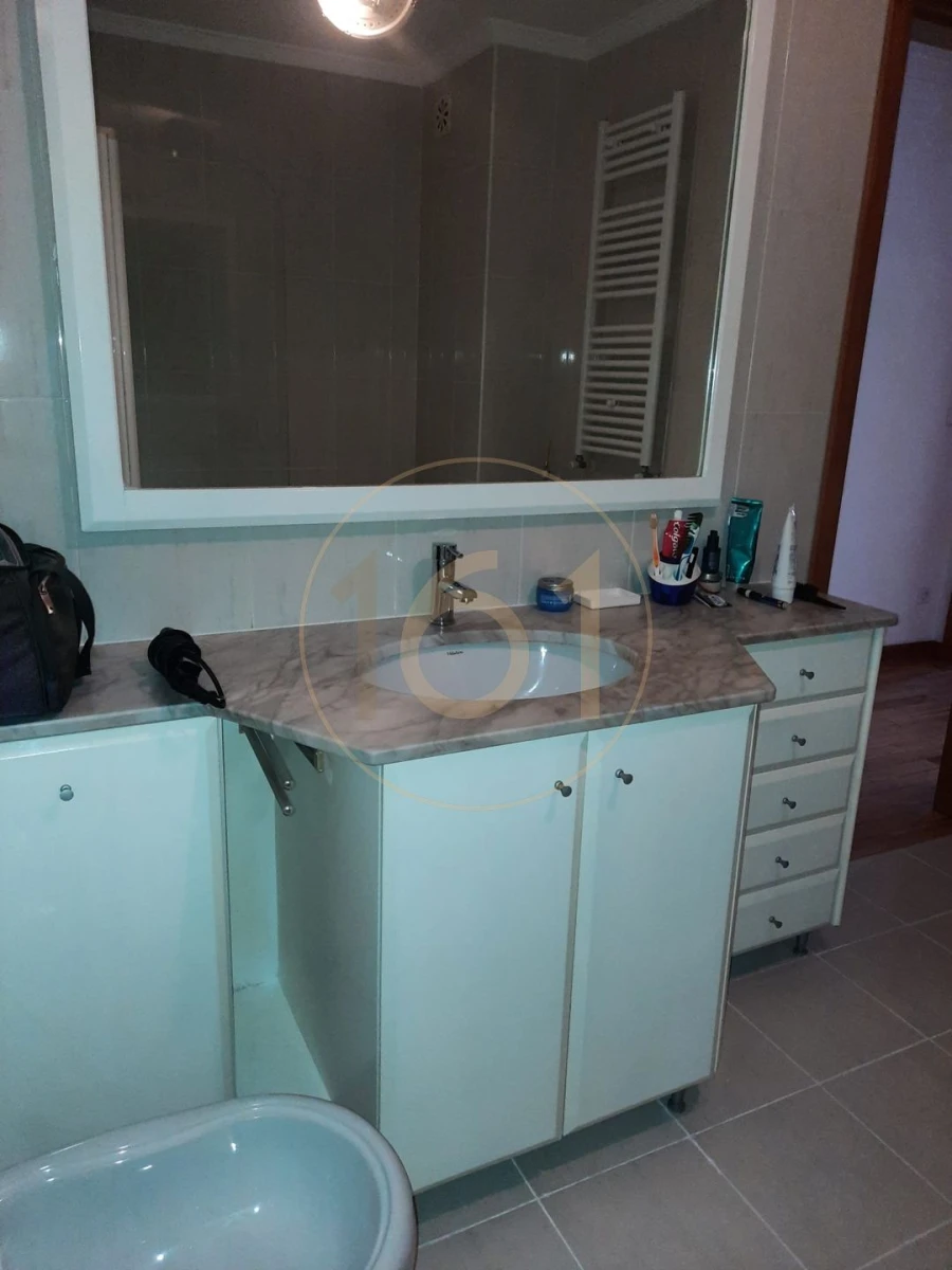 Apartamento T2 para Arrendamento em Paranhos Foto 17