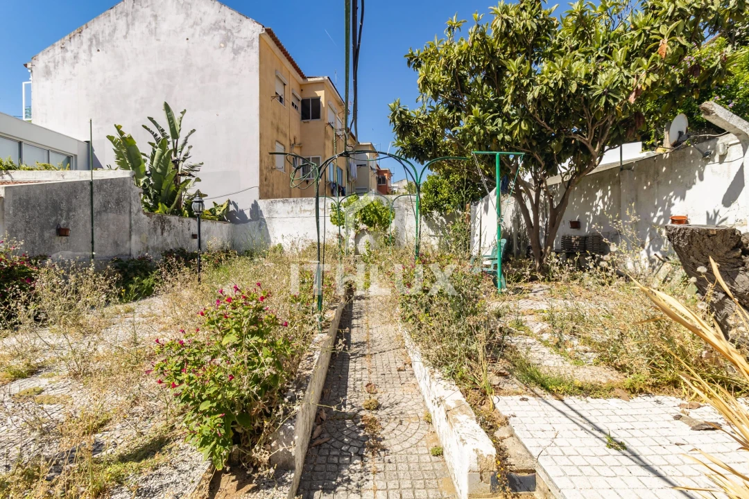 Prédio para Venda em Almada, Cova da Piedade, Pragal e Cacilhas Foto 28