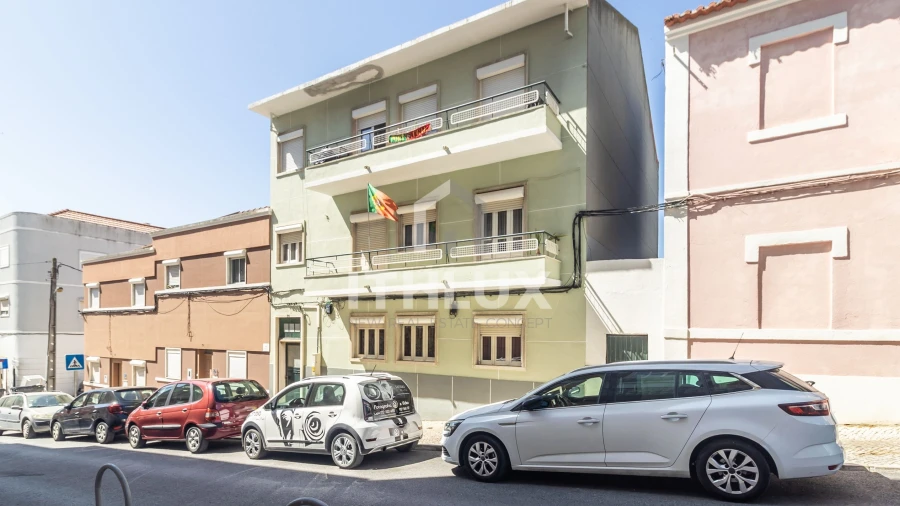 Prédio para Venda em Almada, Cova da Piedade, Pragal e Cacilhas