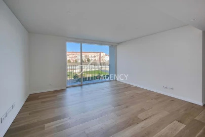 Apartamento T3 para Arrendamento em Avenidas Novas