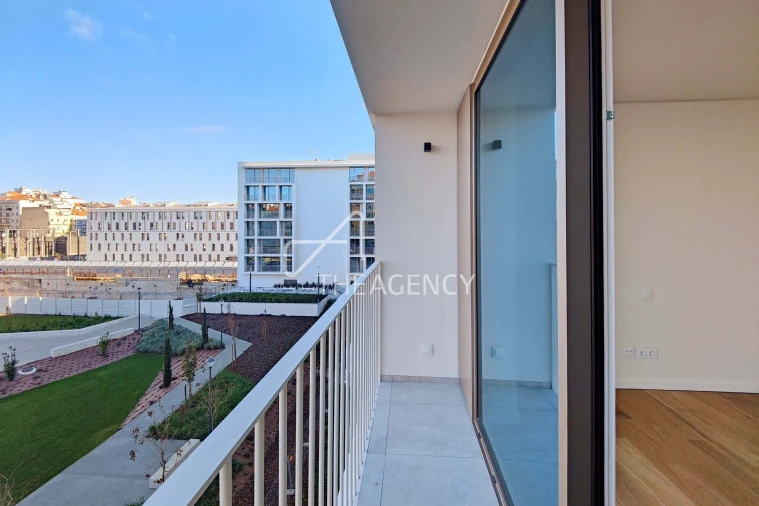 Apartamento T3 para Arrendamento em Avenidas Novas Foto 13