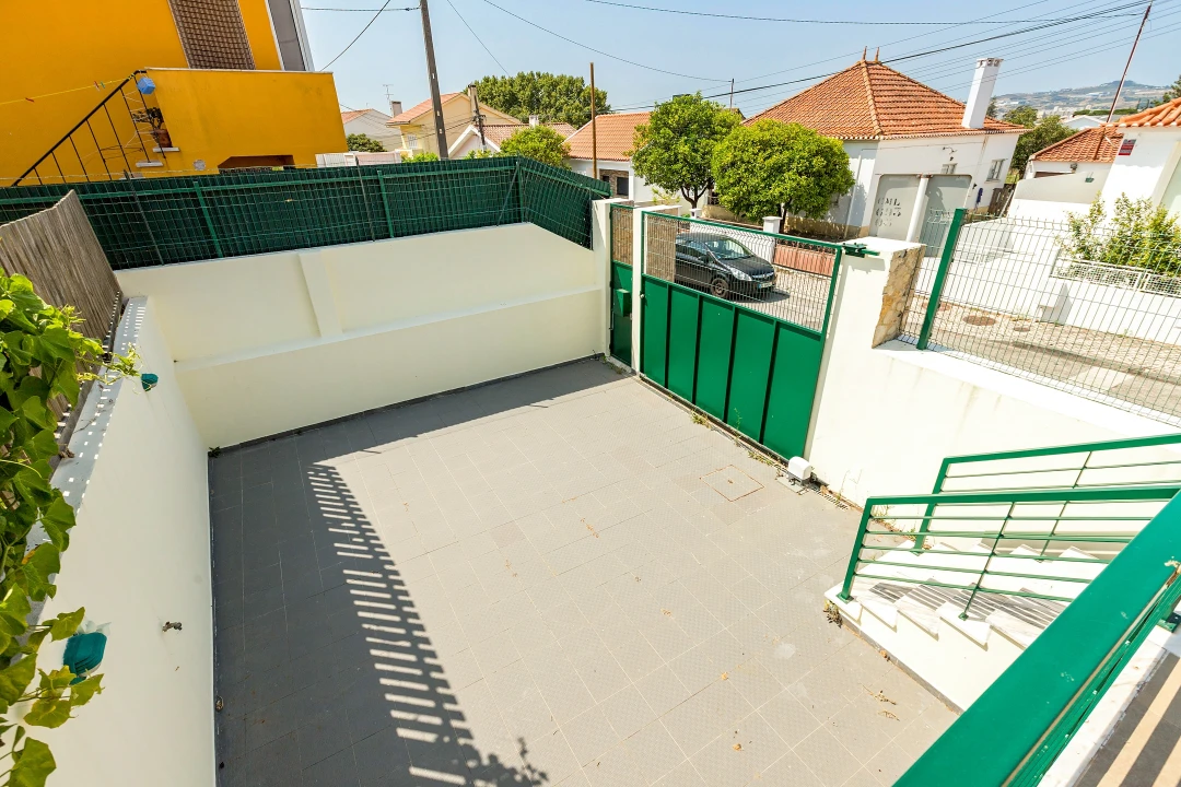 Moradia T4 para Venda em Santo Antão e São Julião do Tojal Foto 17