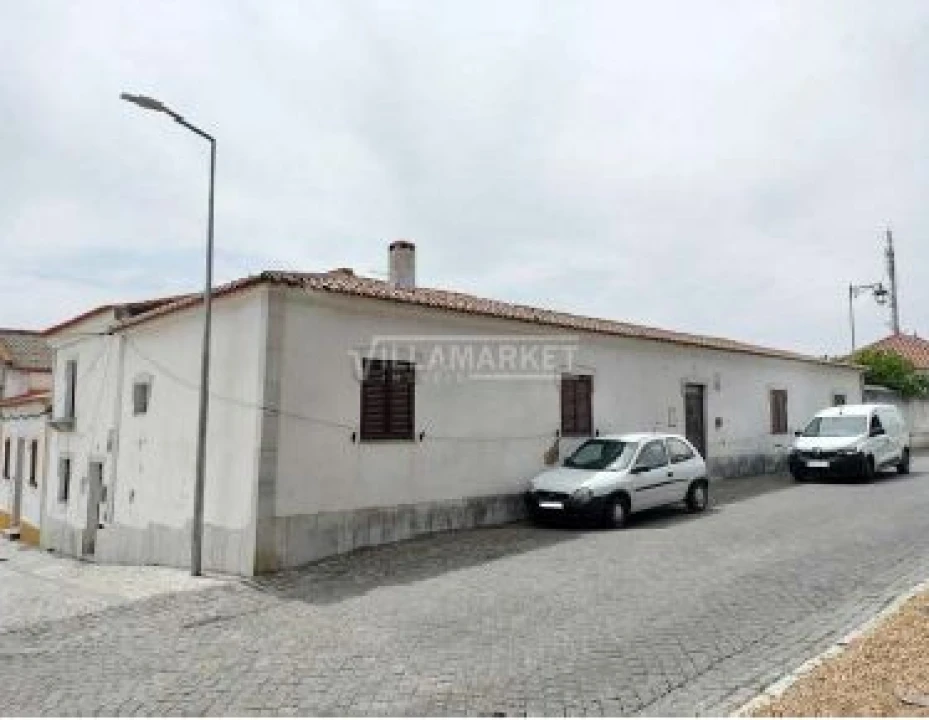 Moradia T3 para Venda em Alvito Foto 1