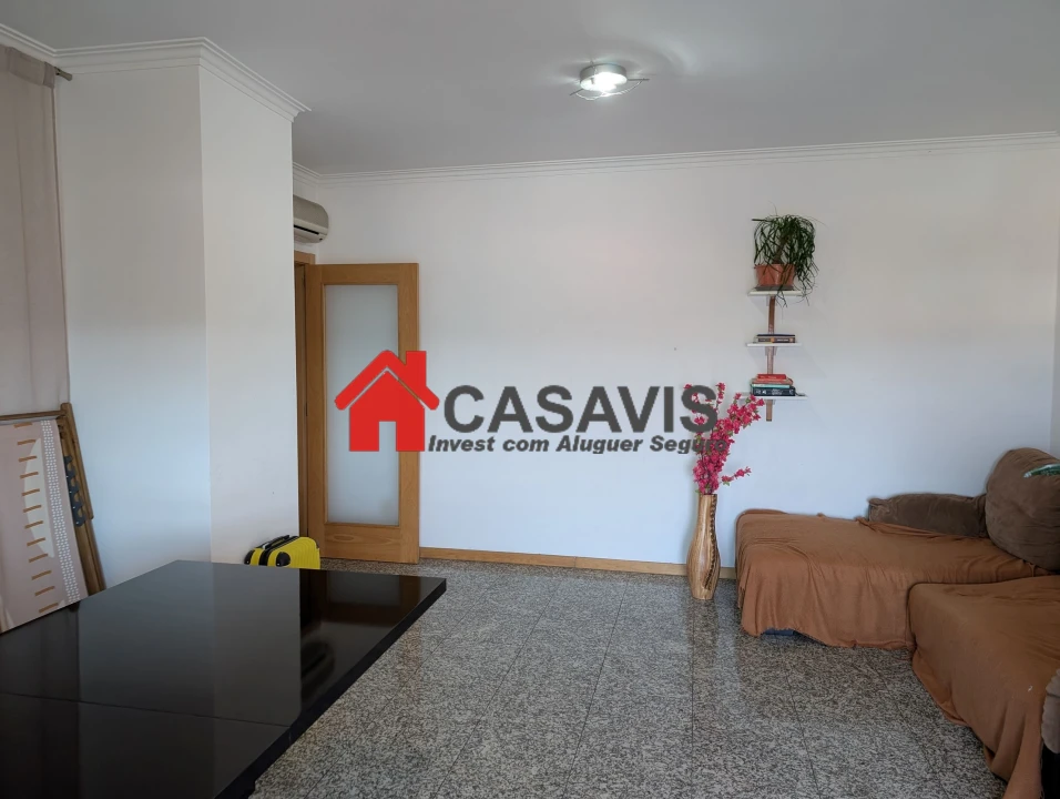 Apartamento T2 para Venda em Viseu Foto 6