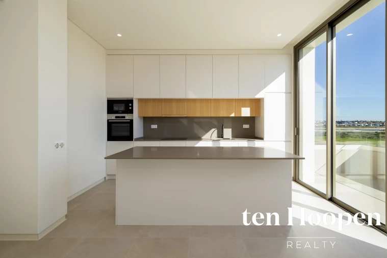 Apartamento T3 para Venda em Portimão Foto 6