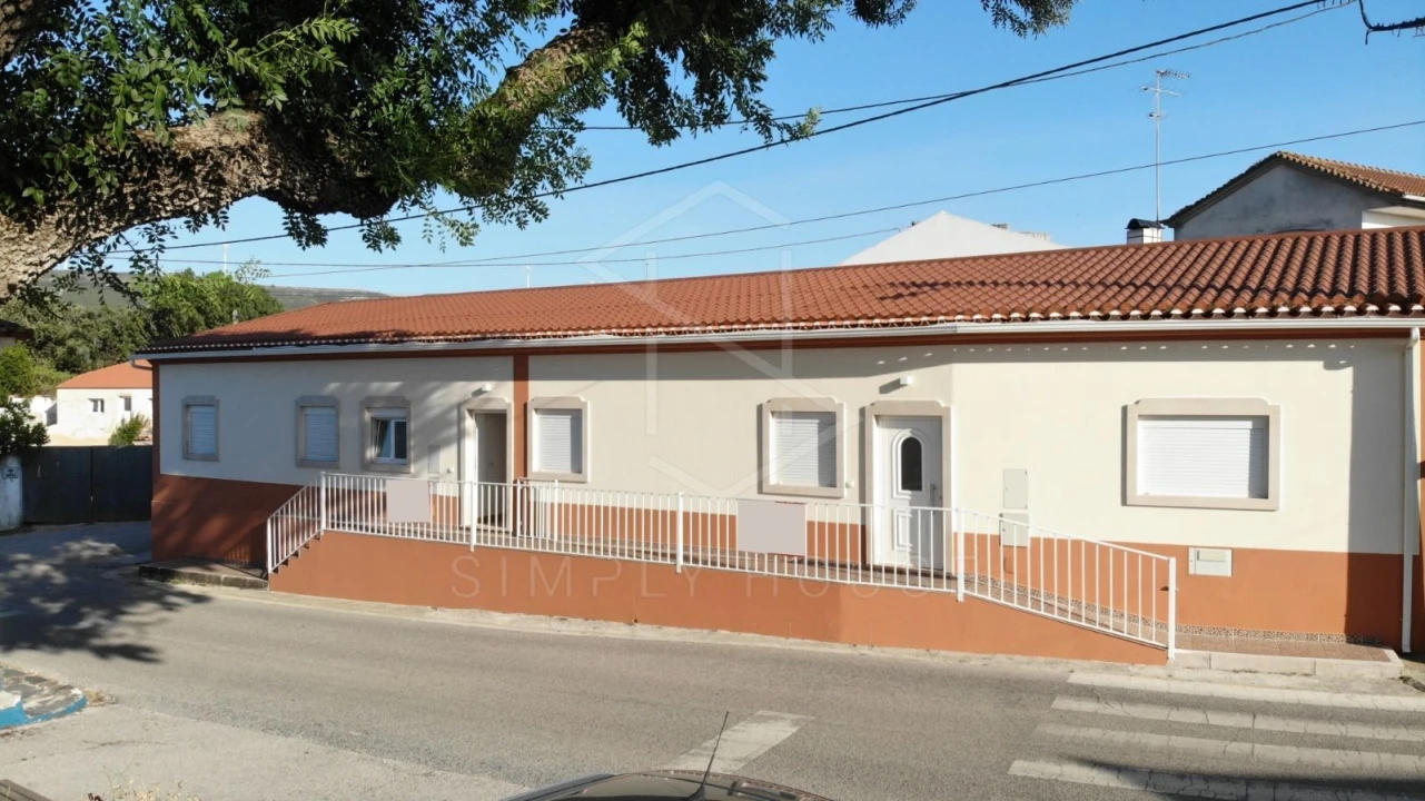 Moradia T3 para Venda em Benedita Foto 1