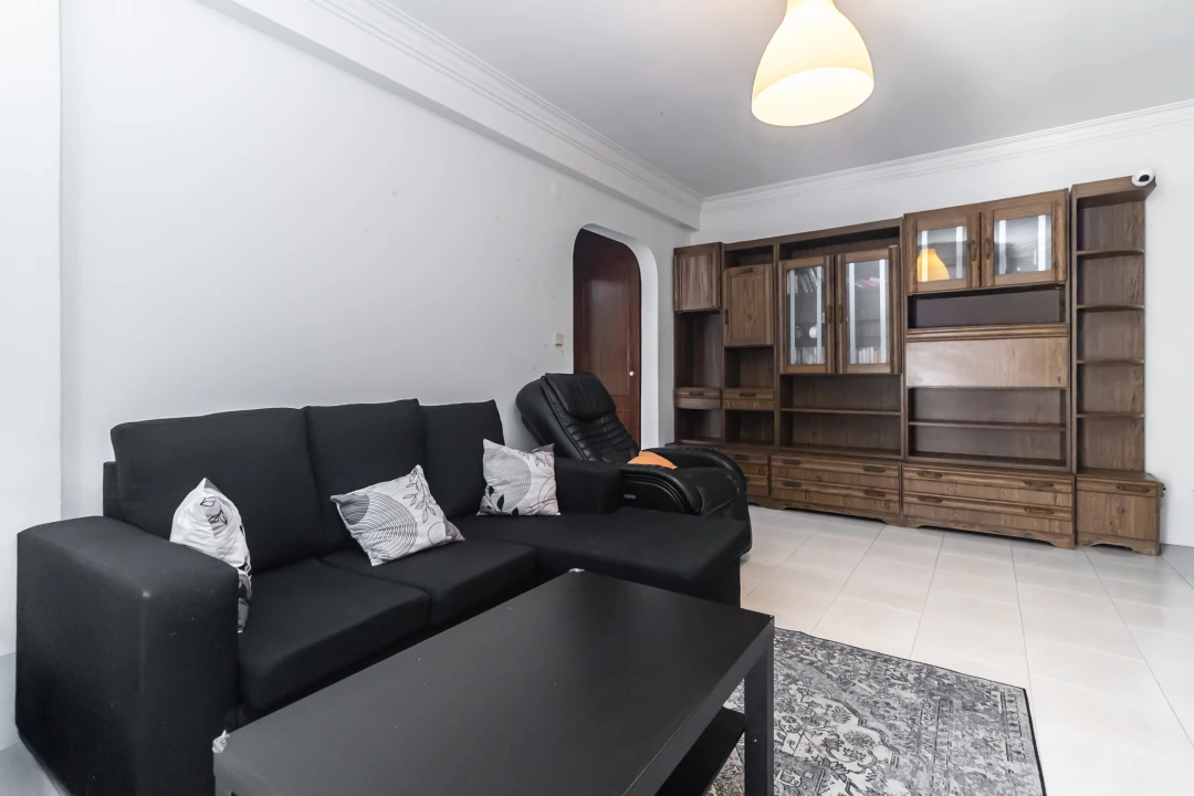 Apartamento T1 para Venda em Massamá e Monte Abraão Foto 14