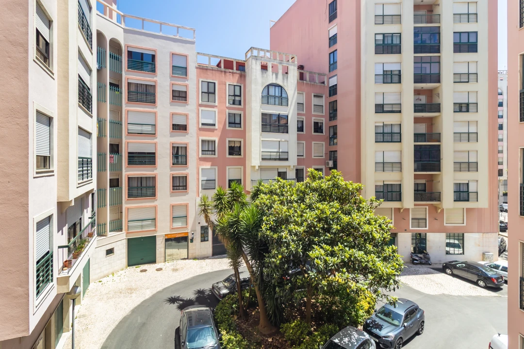 Apartamento T1 para Venda em Massamá e Monte Abraão Foto 18