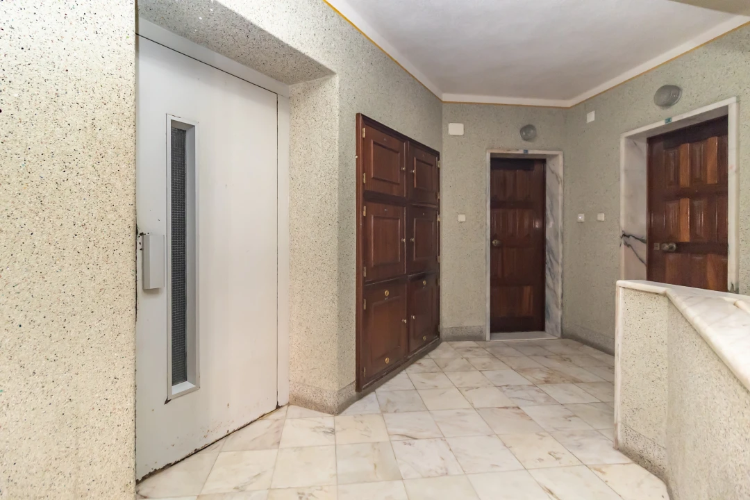 Apartamento T1 para Venda em Massamá e Monte Abraão Foto 4