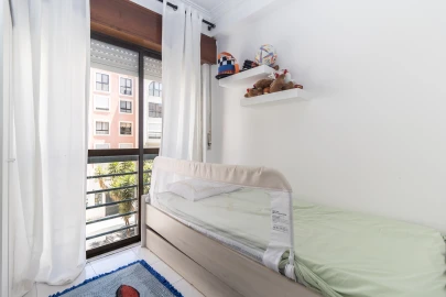 Apartamento T1 para Venda em Massamá e Monte Abraão