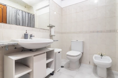 Apartamento T1 para Venda em Massamá e Monte Abraão