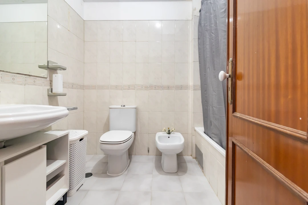 Apartamento T1 para Venda em Massamá e Monte Abraão Foto 21