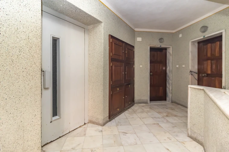Apartamento T1 para Venda em Massamá e Monte Abraão Foto 4