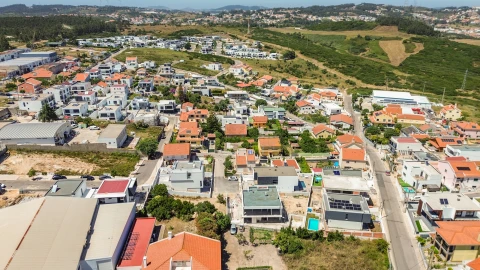 Terreno para Venda em Agualva e Mira-Sintra