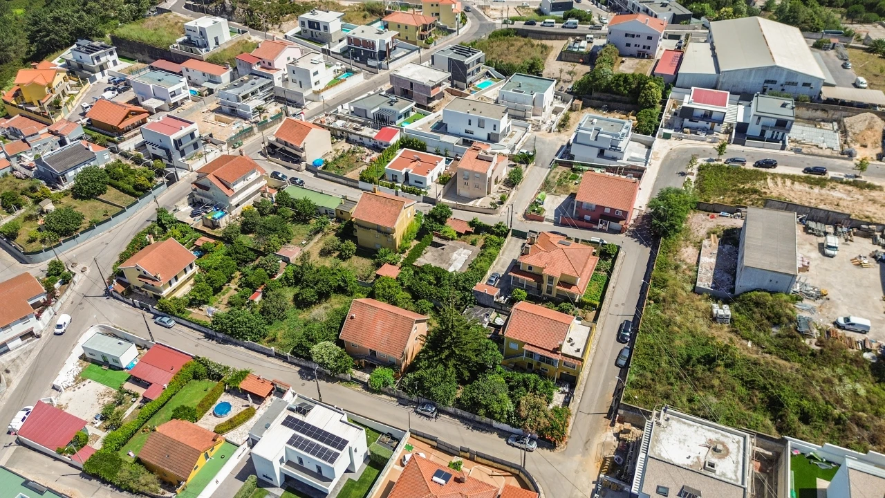Terreno para Venda em Agualva e Mira-Sintra Foto 7