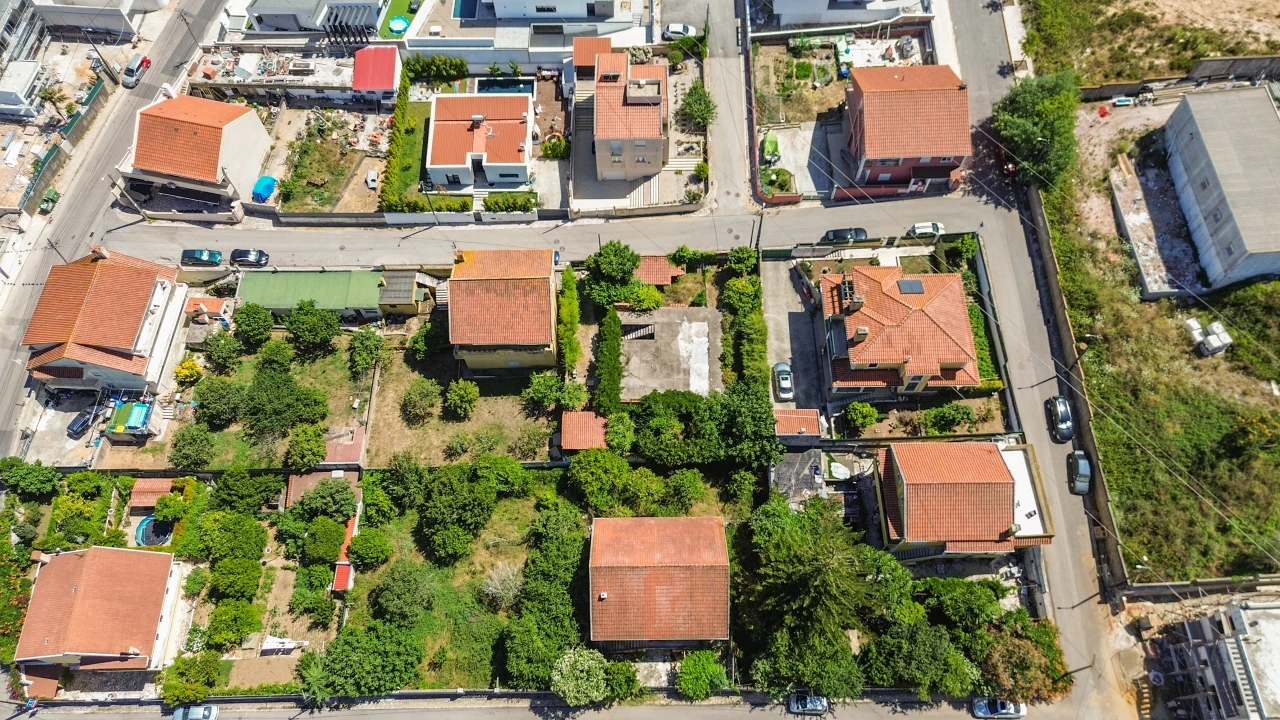 Terreno para Venda em Agualva e Mira-Sintra Foto 11