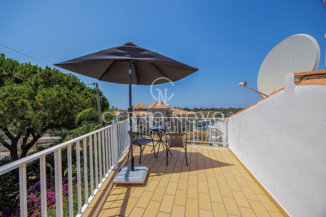 Moradia T2 para Venda em Albufeira e Olhos de Água Foto 3