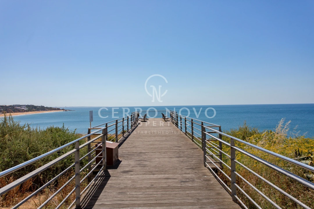 Moradia T2 para Venda em Albufeira e Olhos de Água Foto 33