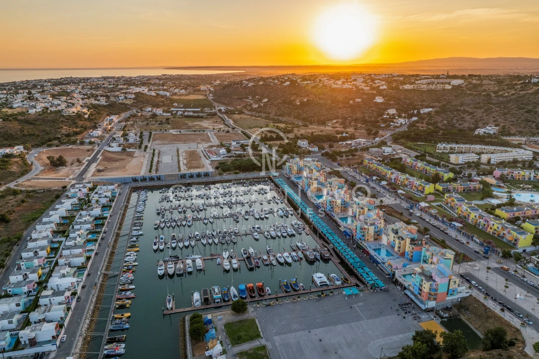 Moradia T2 para Venda em Albufeira e Olhos de Água Foto 39