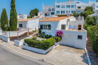 Moradia T2 para Venda em Albufeira e Olhos de Água