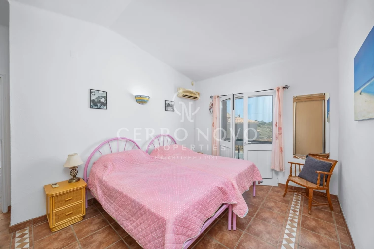 Moradia T2 para Venda em Albufeira e Olhos de Água Foto 5