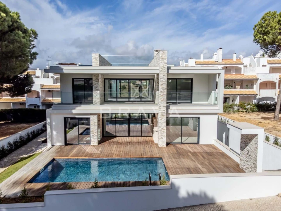 Moradia T3 para Venda em Albufeira e Olhos de Água Foto 1
