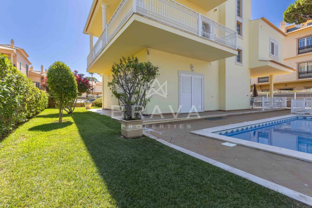 Moradia T3 para Venda em Albufeira e Olhos de Água Foto 53