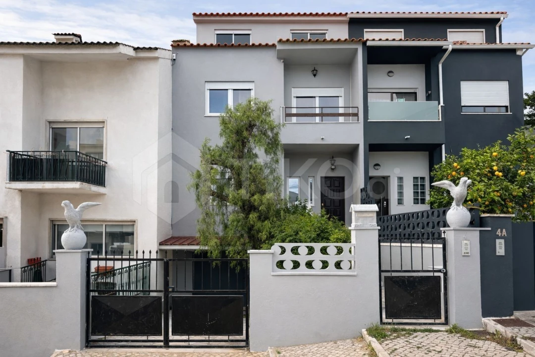 Moradia T3 para Venda em Charneca de Caparica e Sobreda Foto 4
