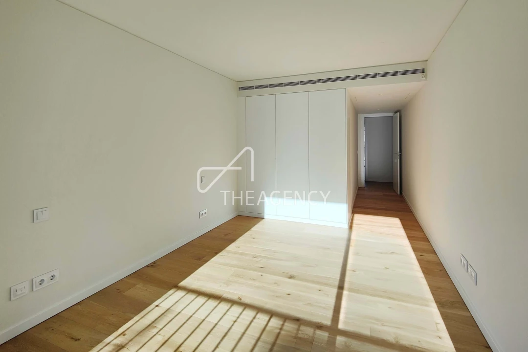 Apartamento T3 para Arrendamento em Avenidas Novas Foto 20