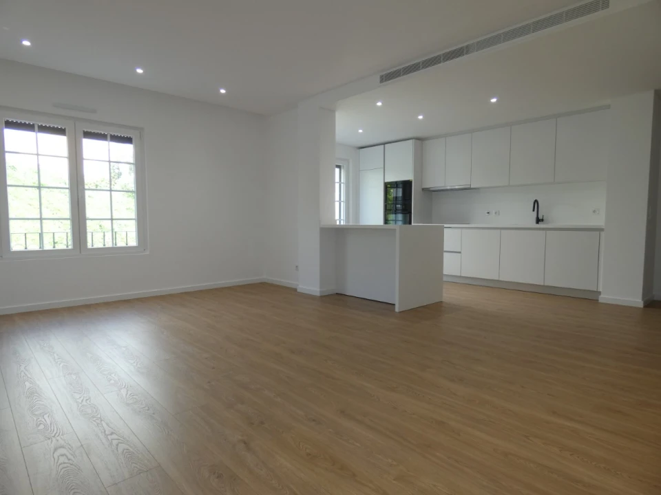 Apartamento T2 para Venda em Águas Livres Foto 2