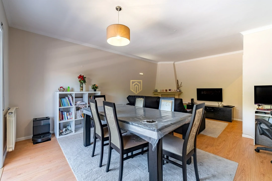Apartamento T2 para Venda em Arcozelo Foto 7