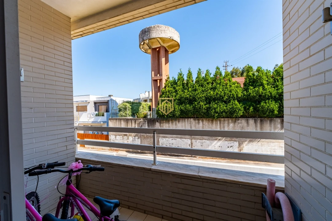 Apartamento T2 para Venda em Arcozelo Foto 2