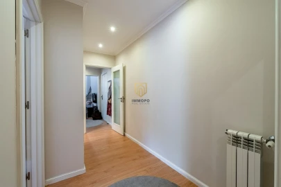 Apartamento T2 para Venda em Arcozelo