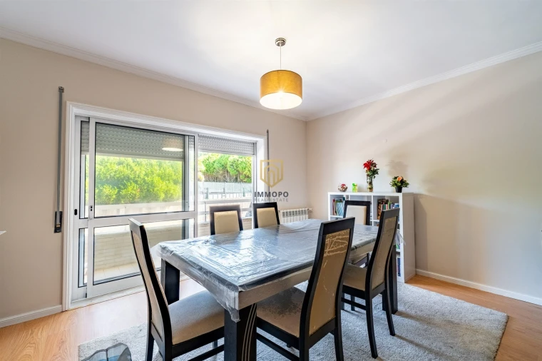 Apartamento T2 para Venda em Arcozelo Foto 9