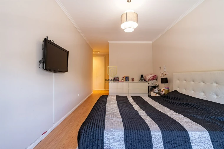 Apartamento T2 para Venda em Arcozelo Foto 14