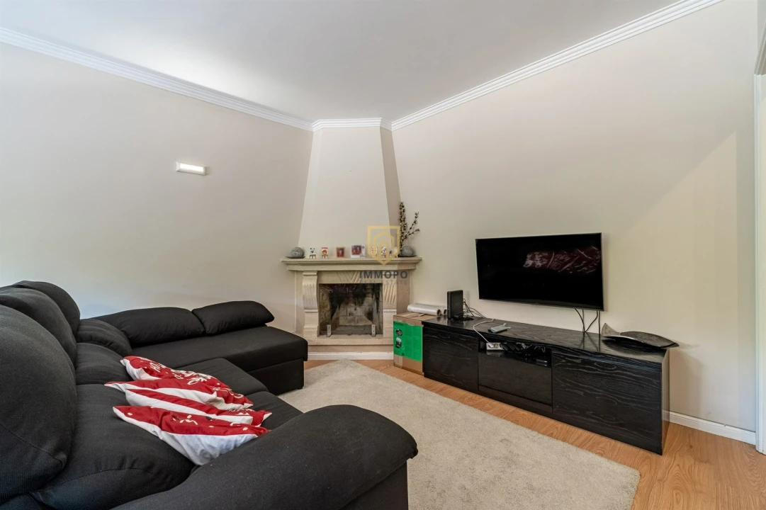 Apartamento T2 para Venda em Arcozelo Foto 10