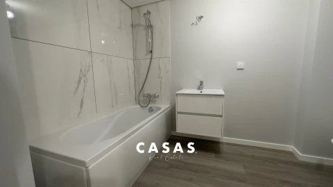 Apartamento T2 para Venda em Funchal (Se)
