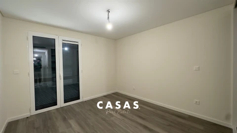 Apartamento T2 para Venda em Funchal (Se)
